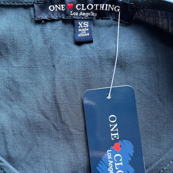 NWT Peplum Top with Flutter Sleeves - Picture 3 of 3